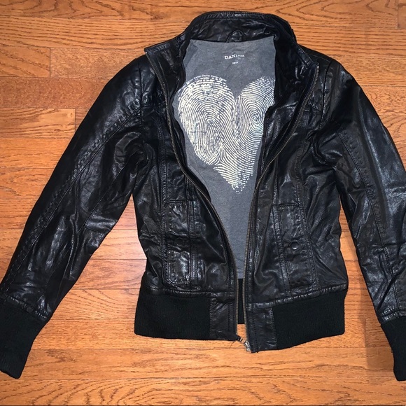 Danier Leather Jacket - detailed stitching - Picture 2 of 7